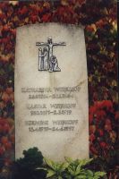 Grabstein aus Krensheimer Muschelkalk Kernstein mit scharrierter Oberflche